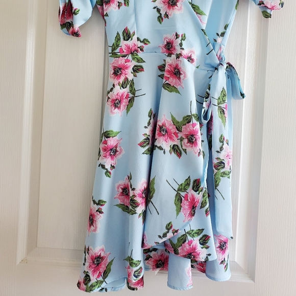 Design Lab Lord & Taylor Blue Floral Dress - Picture 2 of 5